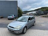 Ford Focus  1.8 Liter  GHIA  Turnier - Ford Focus aus 2003 mit Diesel-Antrieb