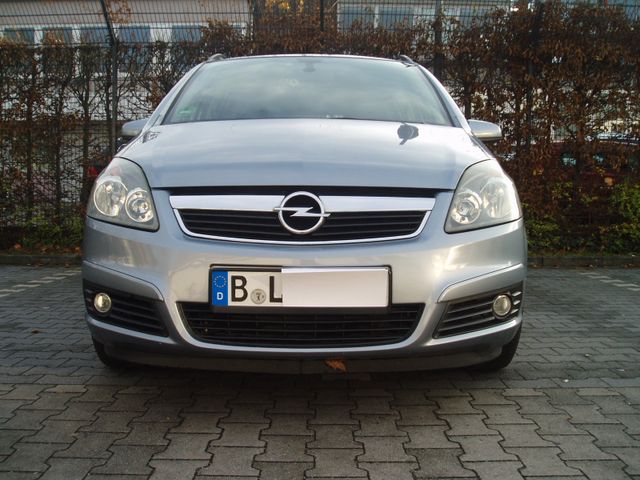 Opel Zafira 1.8 -