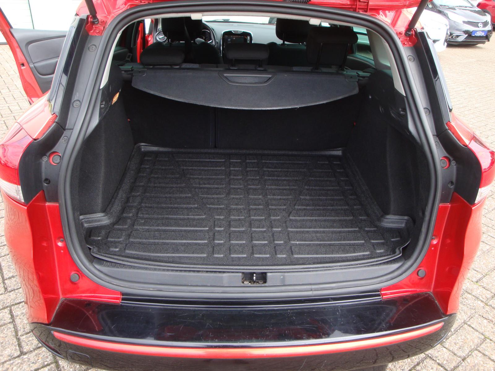 Renault Clio 2015 — photo 16