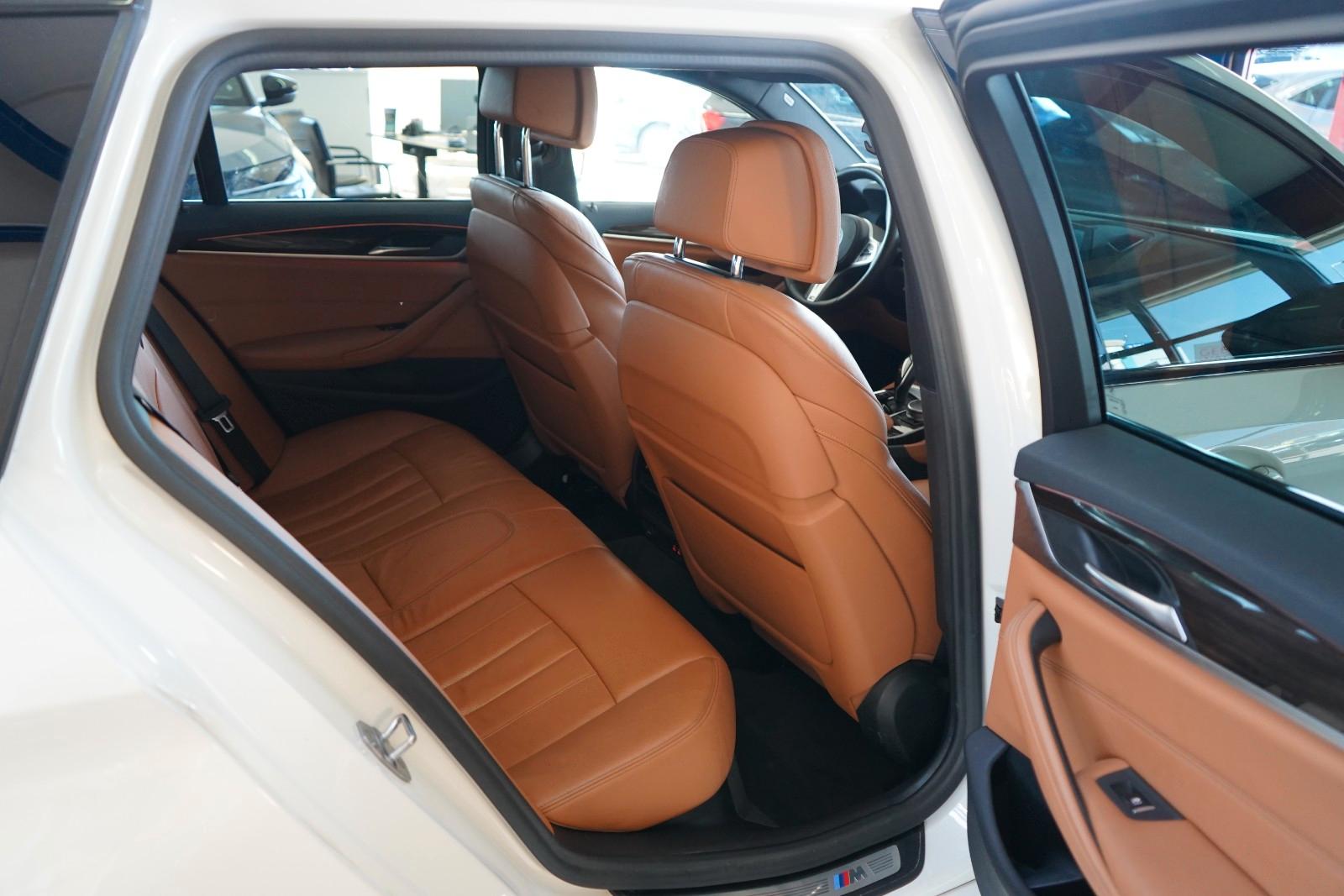 BMW 530 d Touring M Sport XENON / NAVI / LEDER / HUD