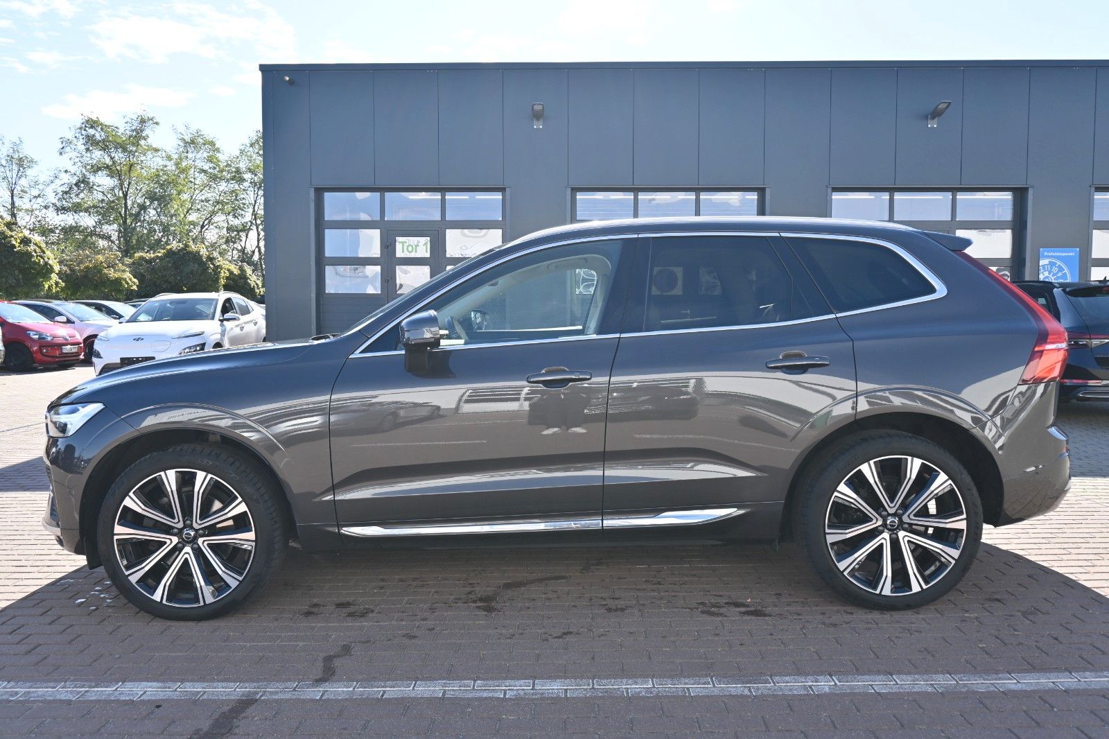 Fahrzeugabbildung Volvo XC60 B5D Inscription MASS*360°*AHK*Pano*ACC*