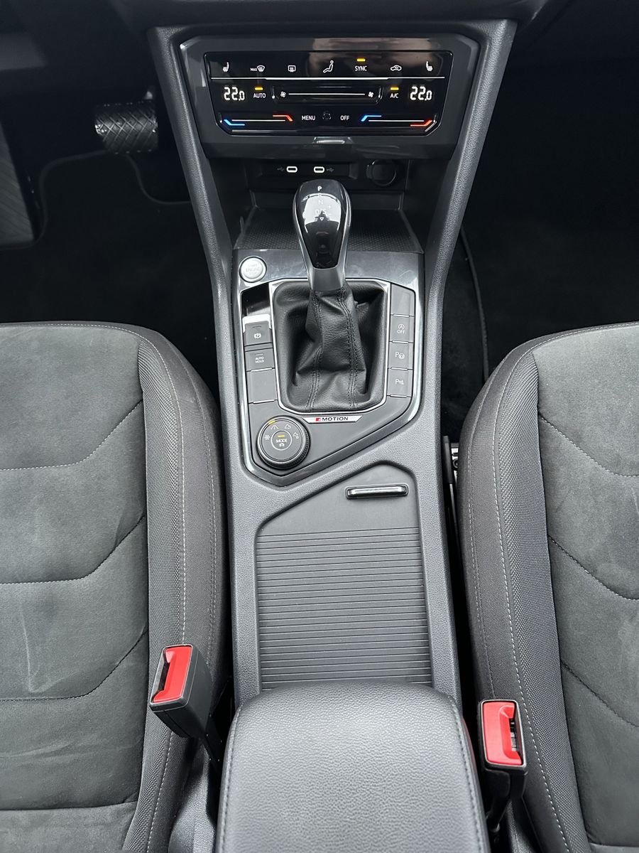 Fahrzeugabbildung Volkswagen Tiguan Allspace 4M DSG Elegance NAV+LED+AHK+VCOC