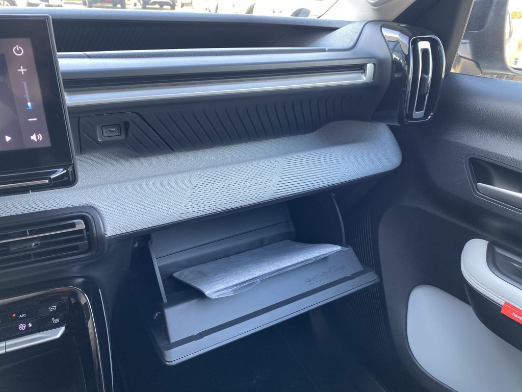 Fahrzeugabbildung Citroën C3 Turbo 100 MAX *Winterpaket*Allwetter*LED*Nav*