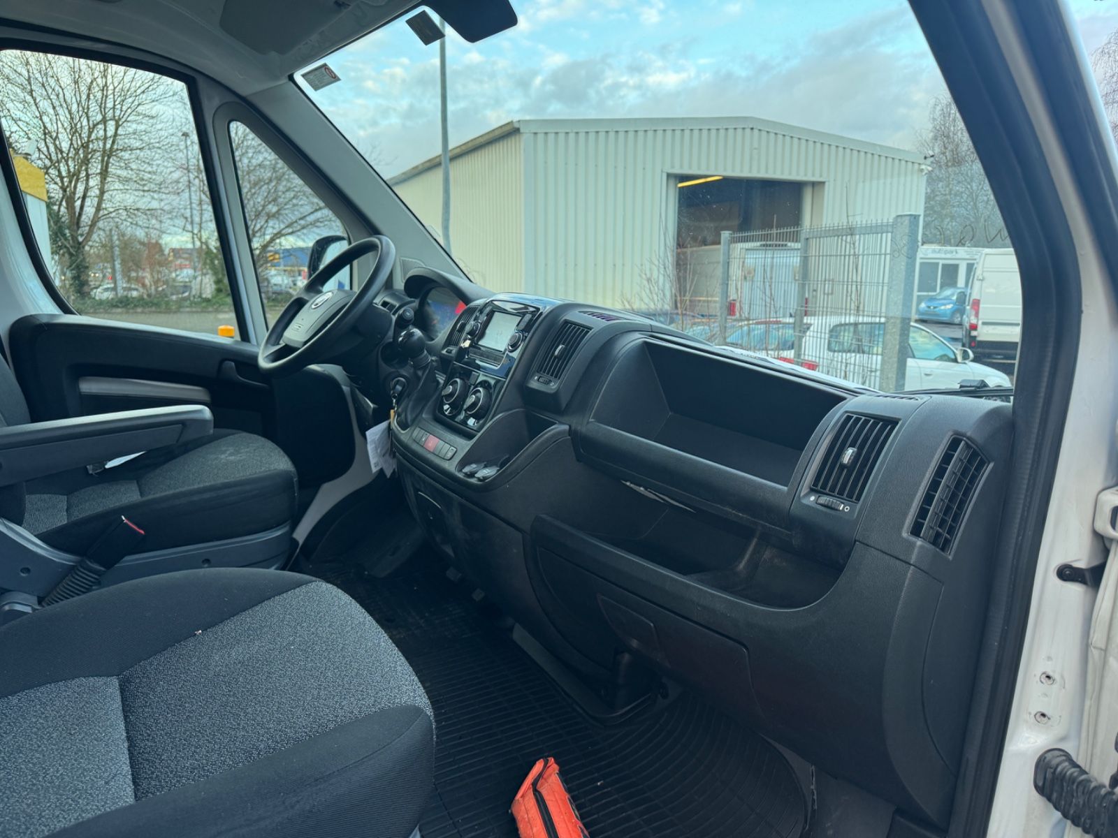 Fahrzeugabbildung Fiat Ducato 35 L3 H2 Klima+Kamera