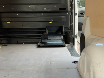 Bild 14 Opel Vivaro Kasten Edition M mit AHK