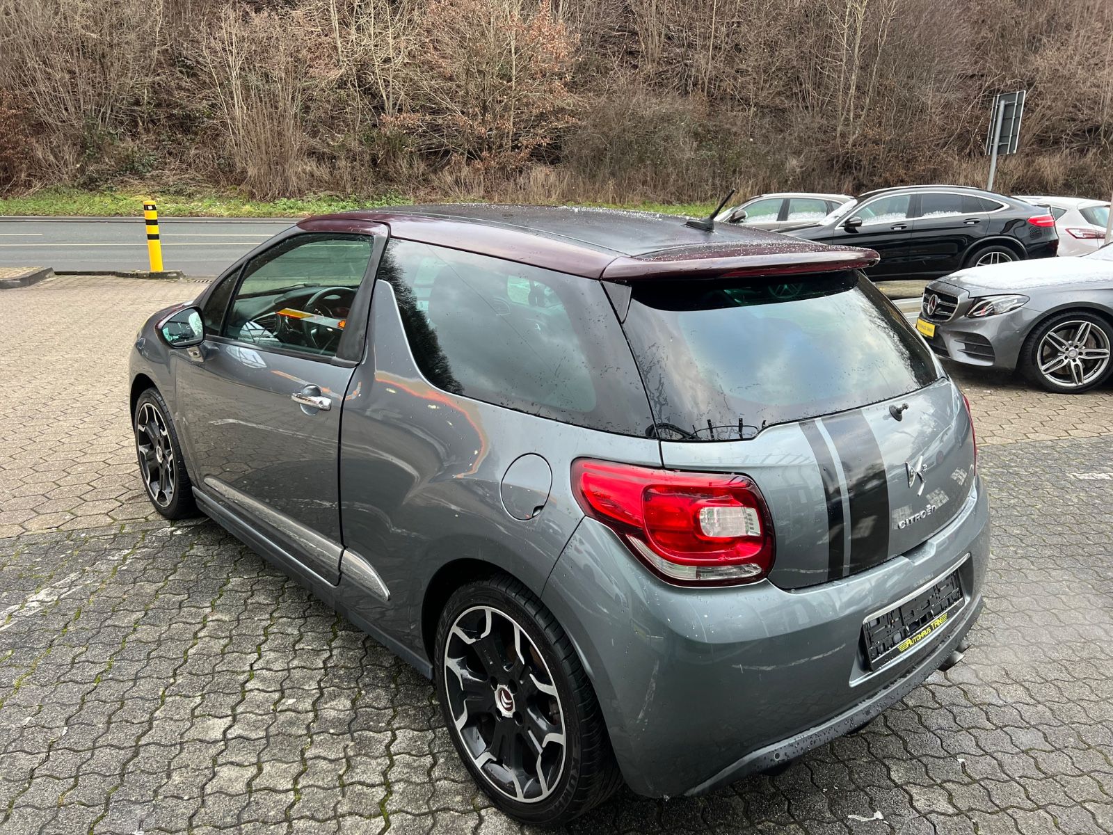 Fahrzeugabbildung Citroën DS3 SportChic *BI-COLOUR* Citroen Racing Sport *