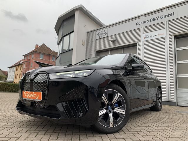 BMW iX 40 xDrive Sportpaket Connect.Prof+HiFi+Kamera