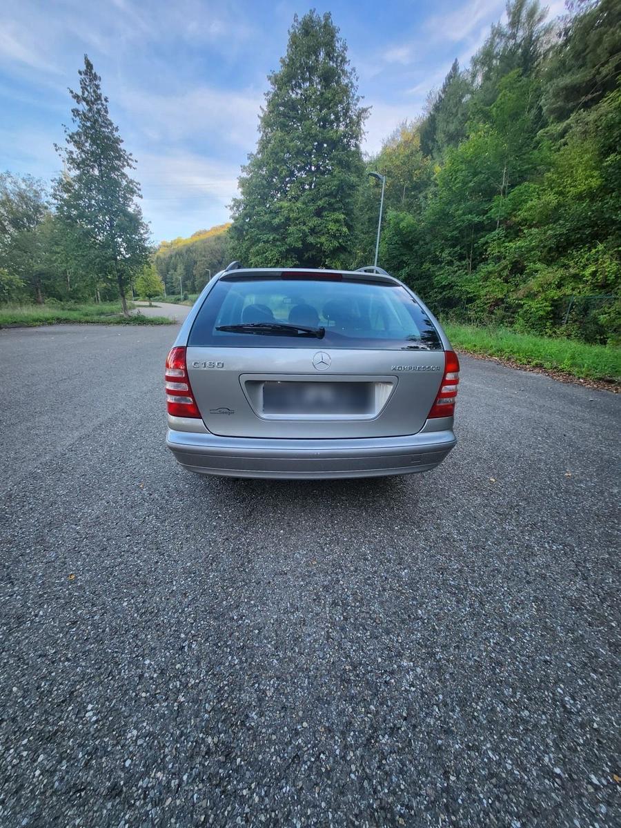 Mercedes-Benz C180 2004 — engine 143 HP (105kW)