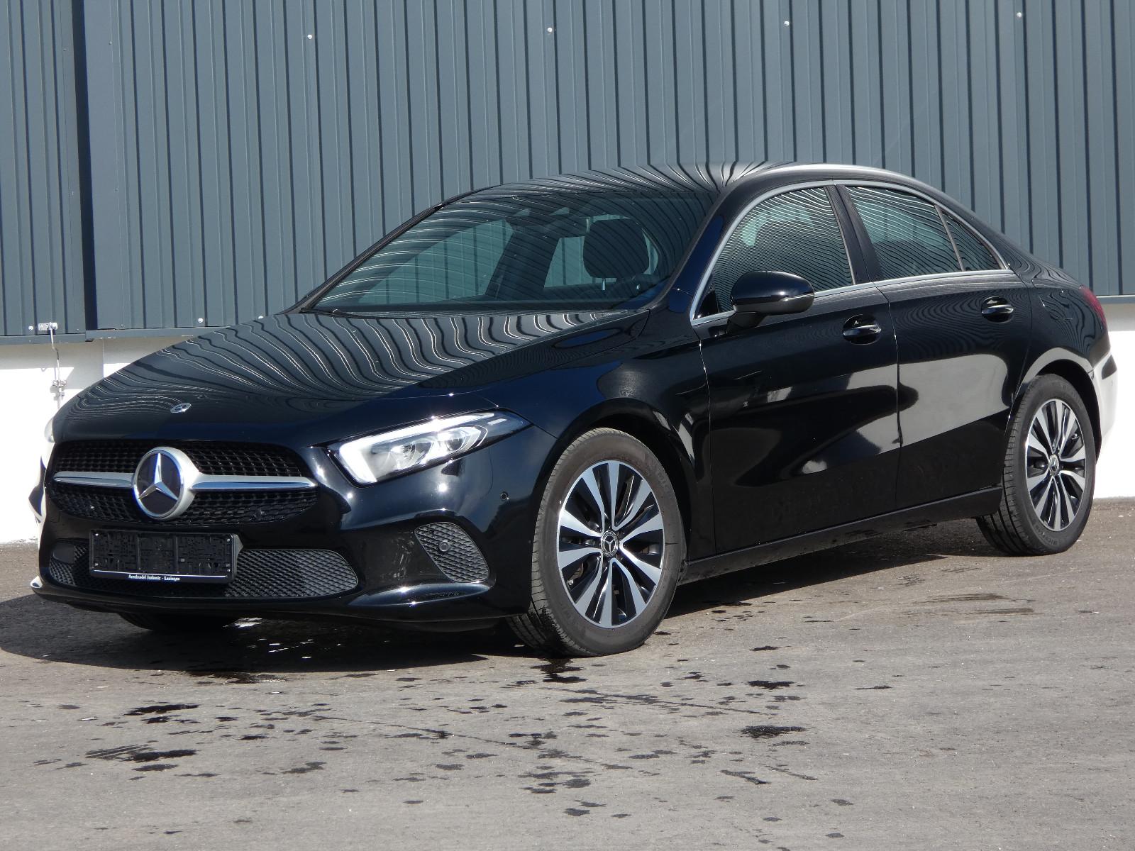 Mercedes-Benz A 220 d Lim DCT LED WIDESCREEN Leder Navi 1-Hand