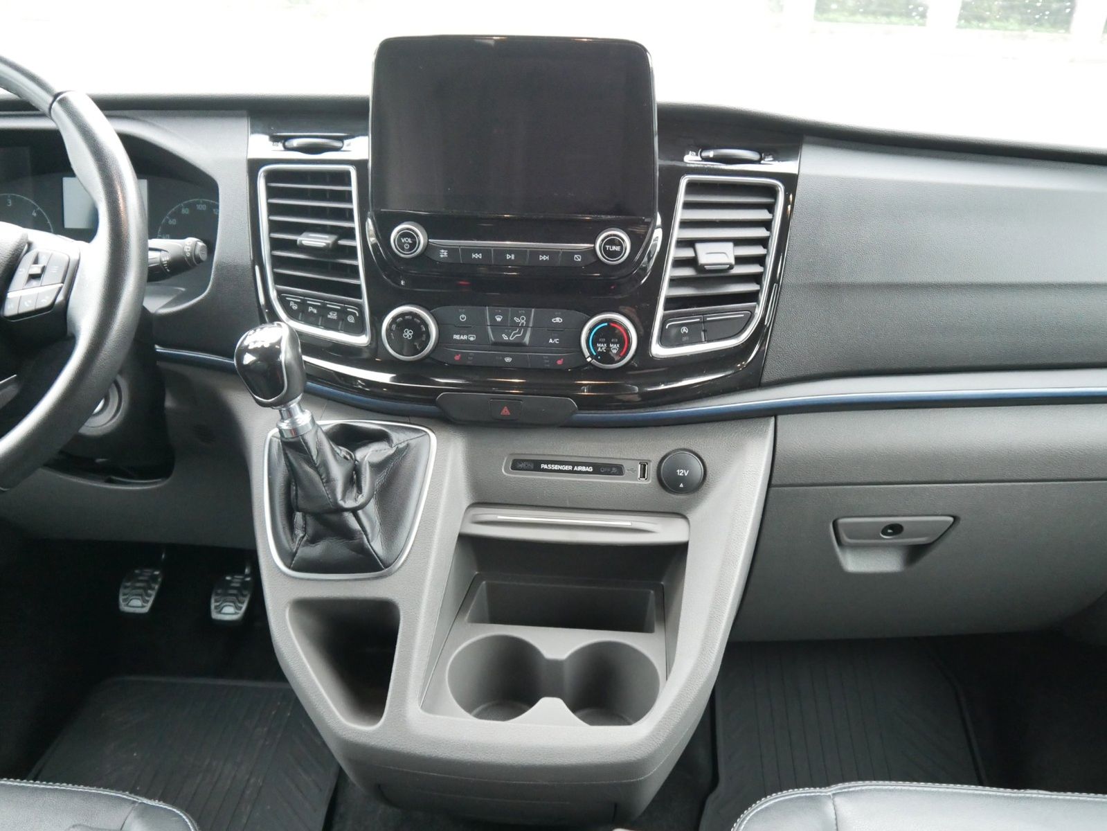 Ford Tourneo Custom Active Xenon BLIS ACC AHZV foto 12