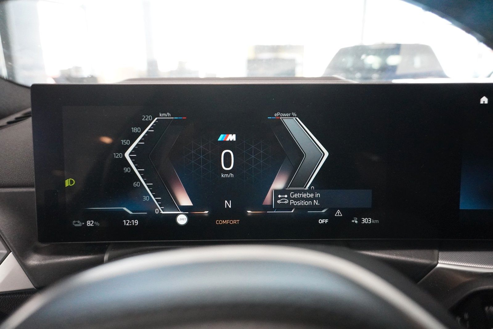 Fahrzeugabbildung BMW i4 Gran Coupe 40 eDrive M-SPORT NAVI/LED/360°/SH