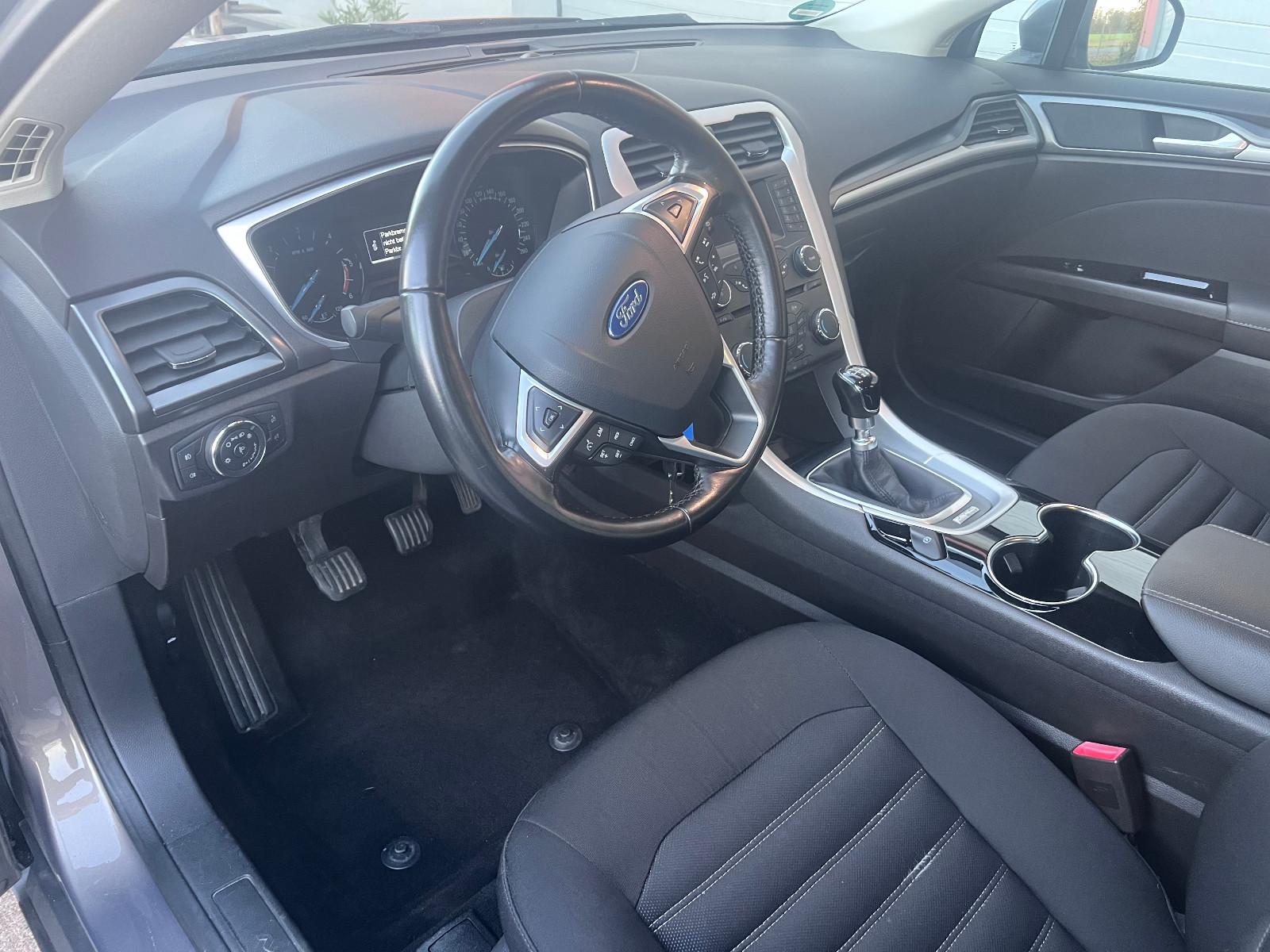 Ford Mondeo 2015 — photo 7