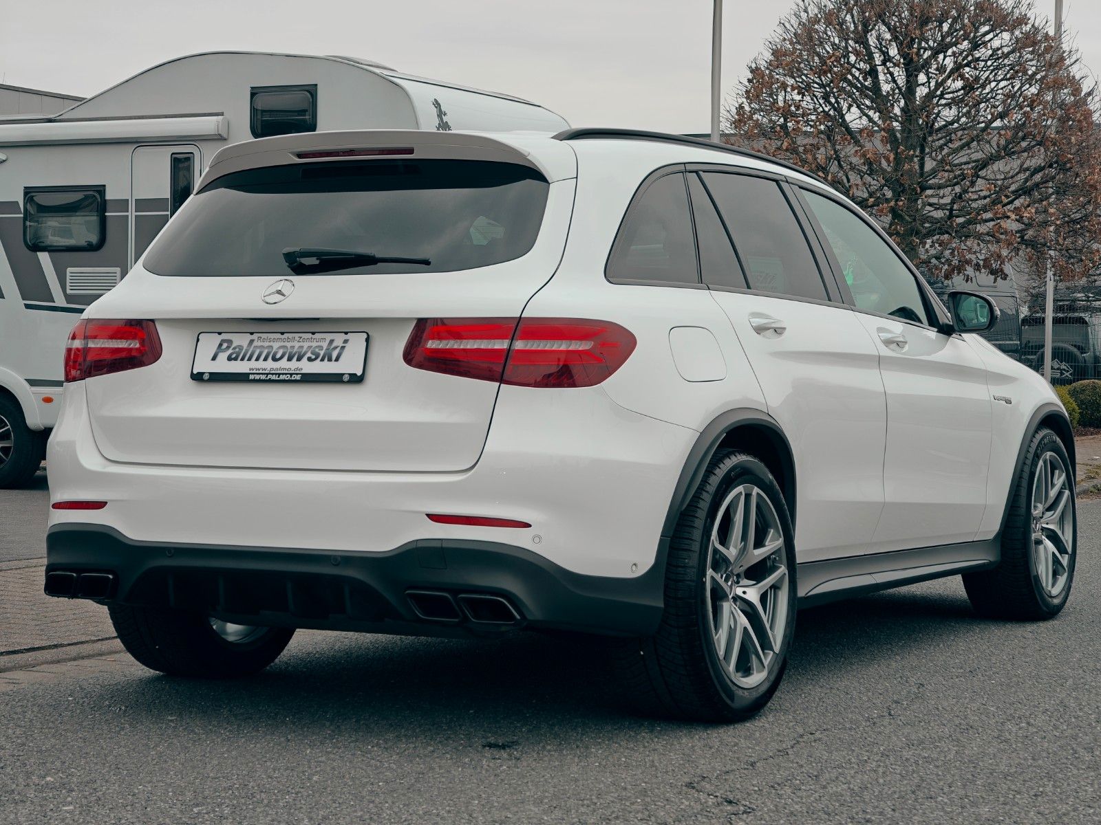 Fahrzeugabbildung Mercedes-Benz GLC 63 AMG 4Matic+, Burmester, Schalensitze, 360