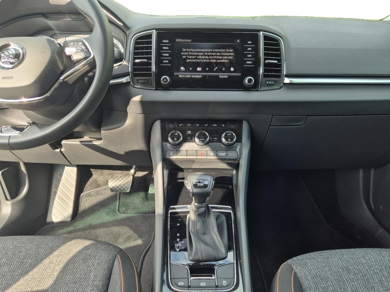 Skoda Karoq 1.5 TSI DSG CLEVER +AHK +LED +ACC +RKAM +N