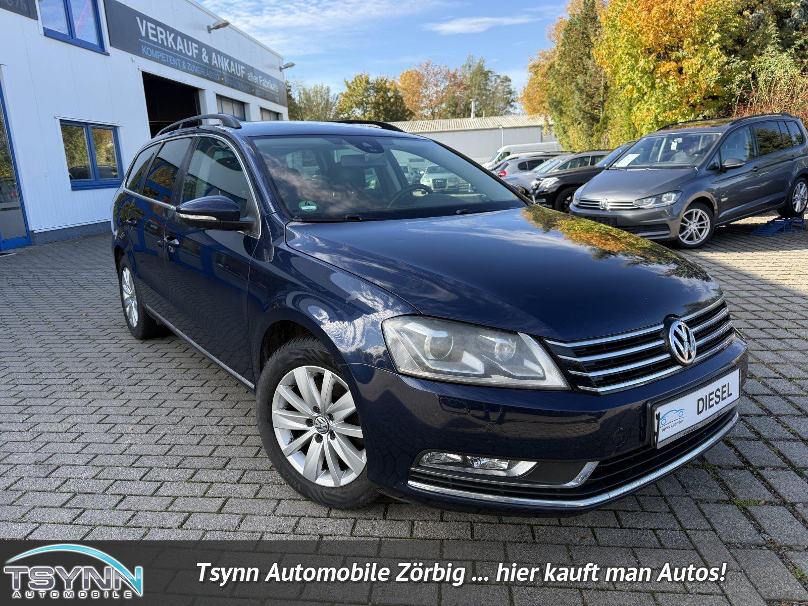 Volkswagen Passat 2013 — rear view