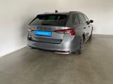 Skoda Octavia IV Combi Sportline 2.0 TDI DSG AHK+PANO+ - Skoda Octavia: Sportline