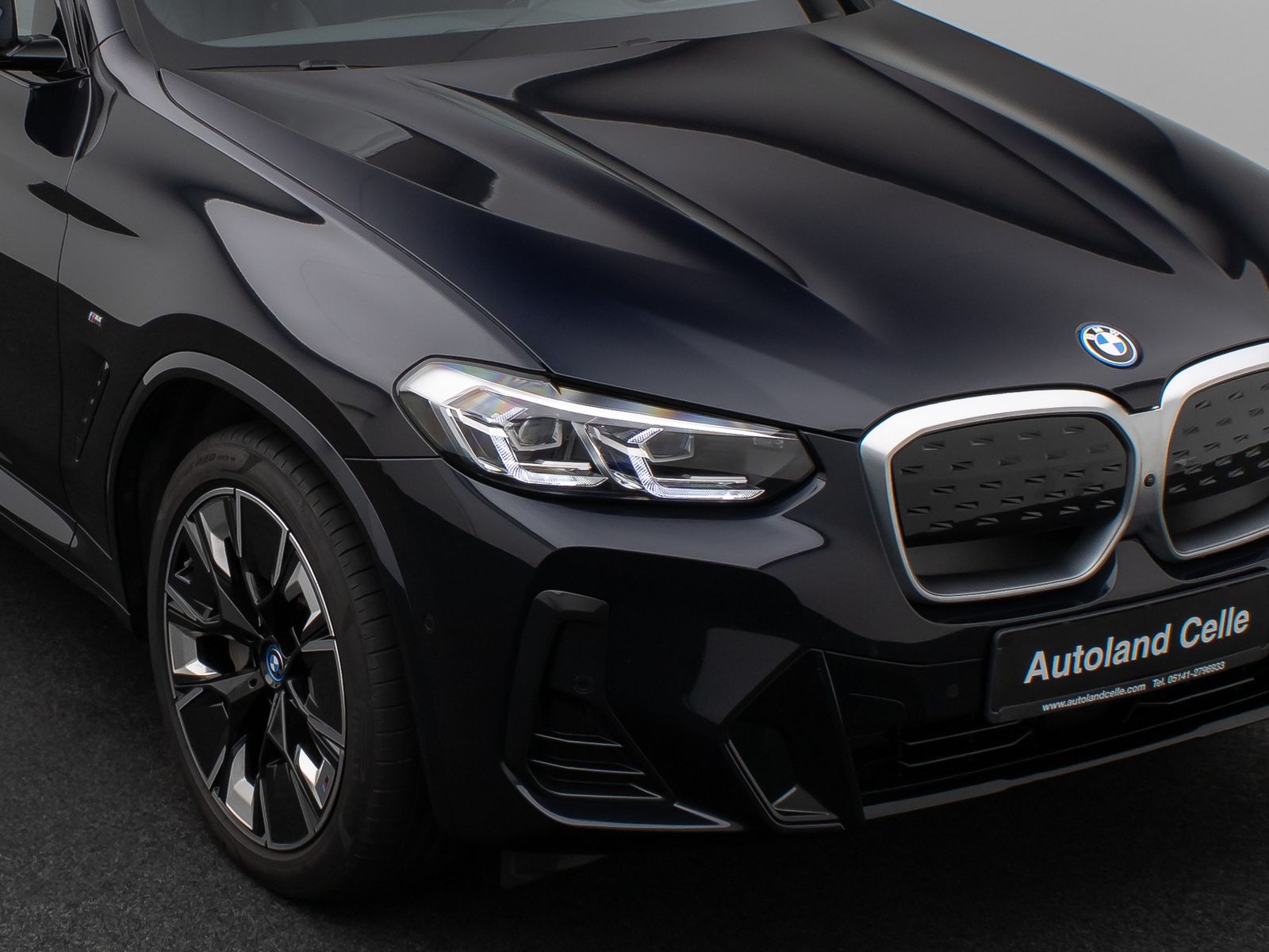 Fahrzeugabbildung BMW iX3 Impressive M Sport Panorama 360°HUD DAB H/K