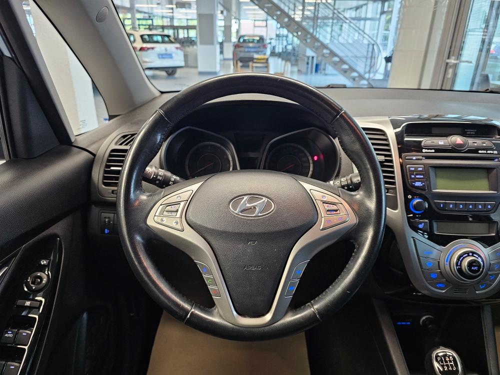 Hyundai ix20 2014 — photo 15