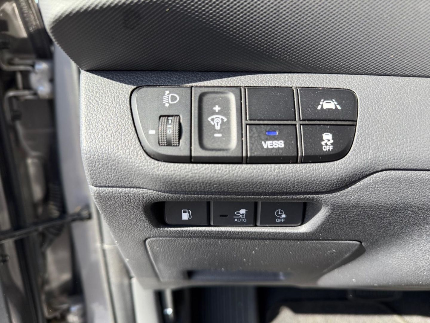 Fahrzeugabbildung Hyundai IONIQ 1.6 Plug-In Hybrid STYLE-Paket Navigation