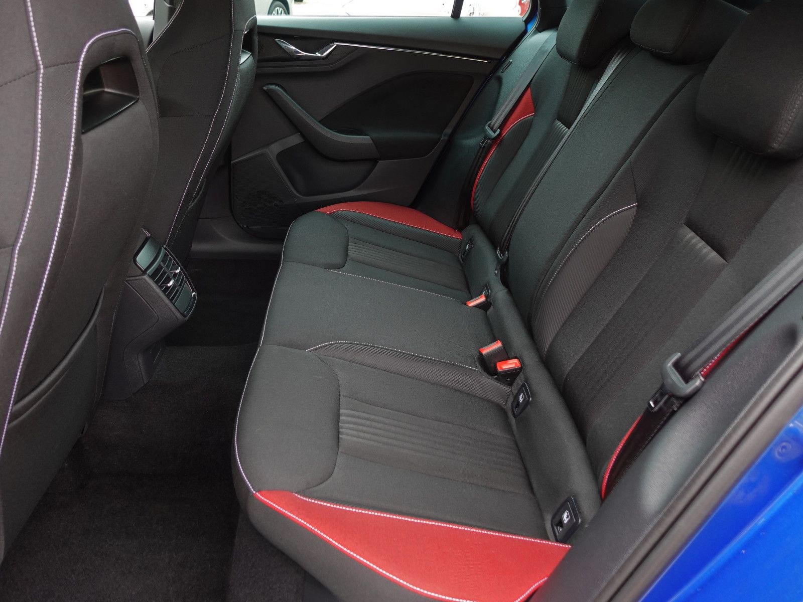 Fahrzeugabbildung SKODA Scala 1.5 TSI MONTE CARLO Pano Navi RFK CarPlay
