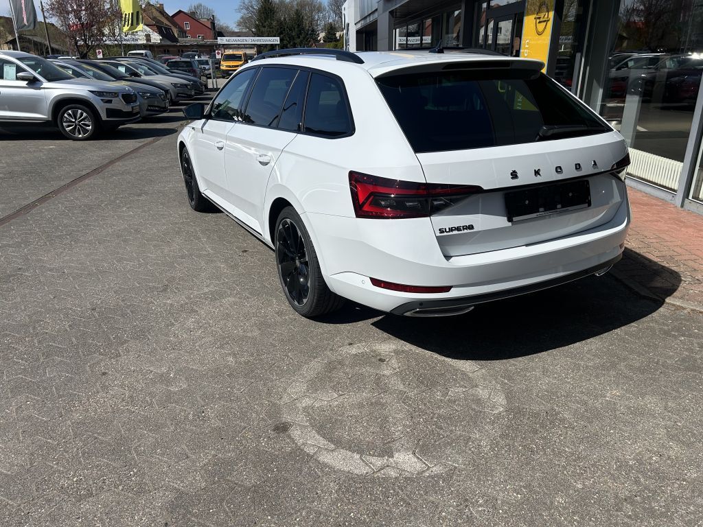 Fahrzeugabbildung SKODA Superb Combi 2.0 TDI DSG Sportline+Busin.Columbu
