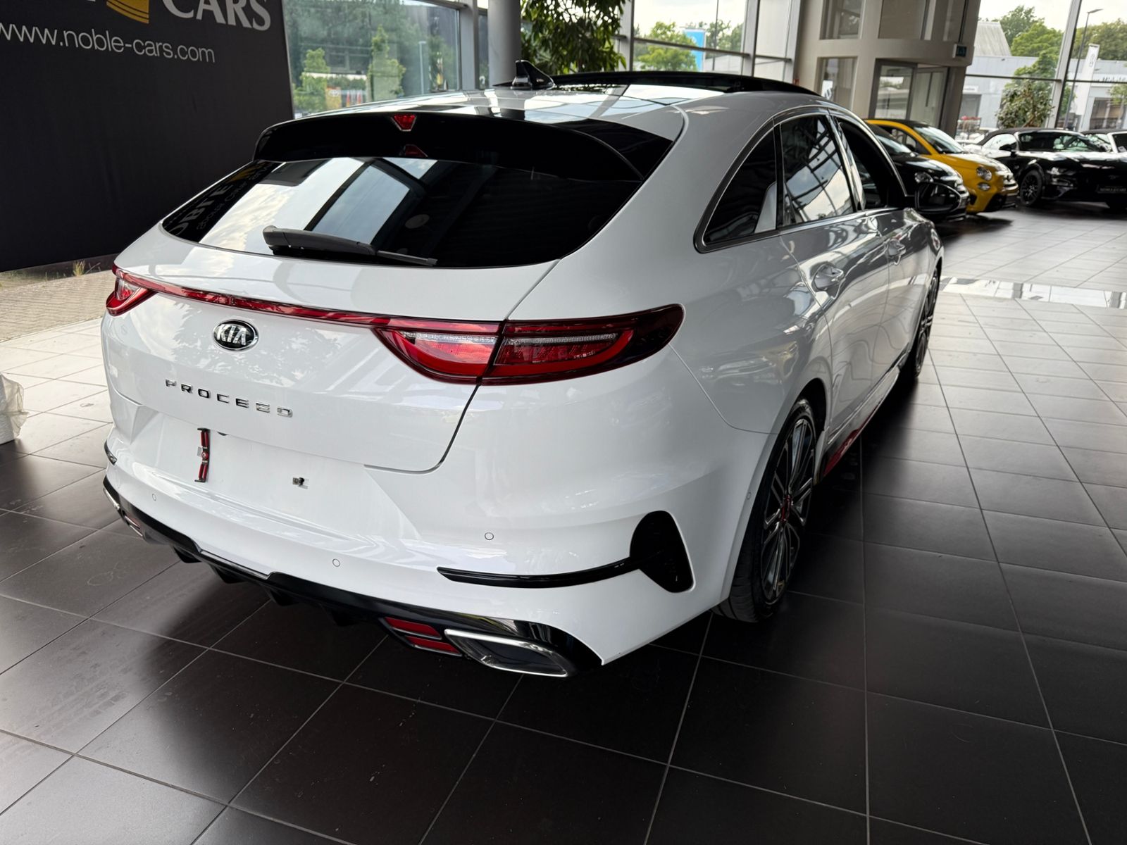 Fahrzeugabbildung Kia ProCeed GT PANO LED NAVI ALU
