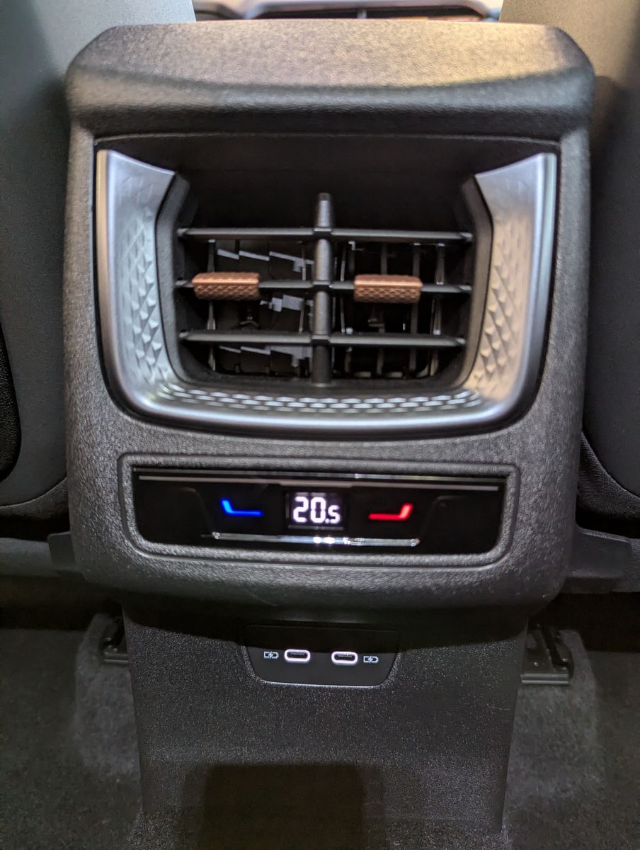 CUPRA Terramar 2.0 VZ 4D Drive-XL HUD Matrix Pano 20" - Image 23