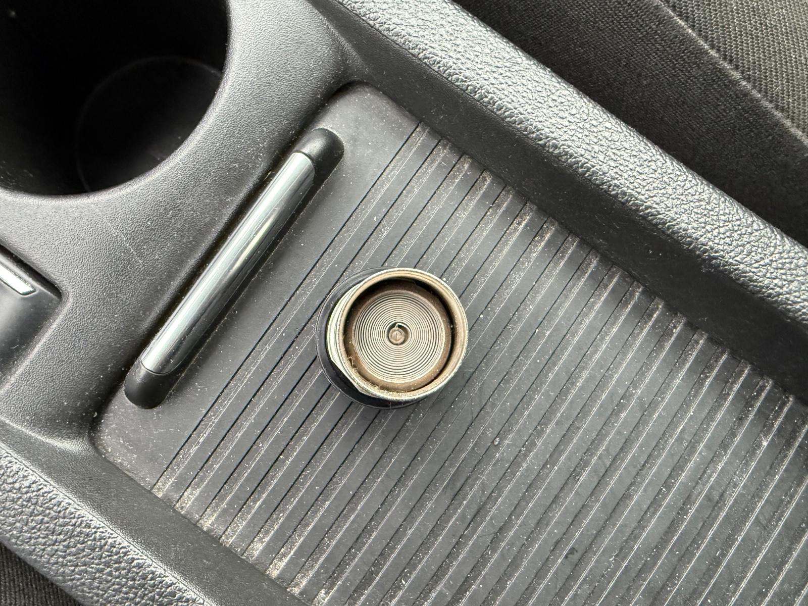 Opel Astra 2011 — photo 40
