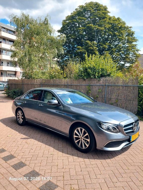 Image of Mercedes-Benz E 200