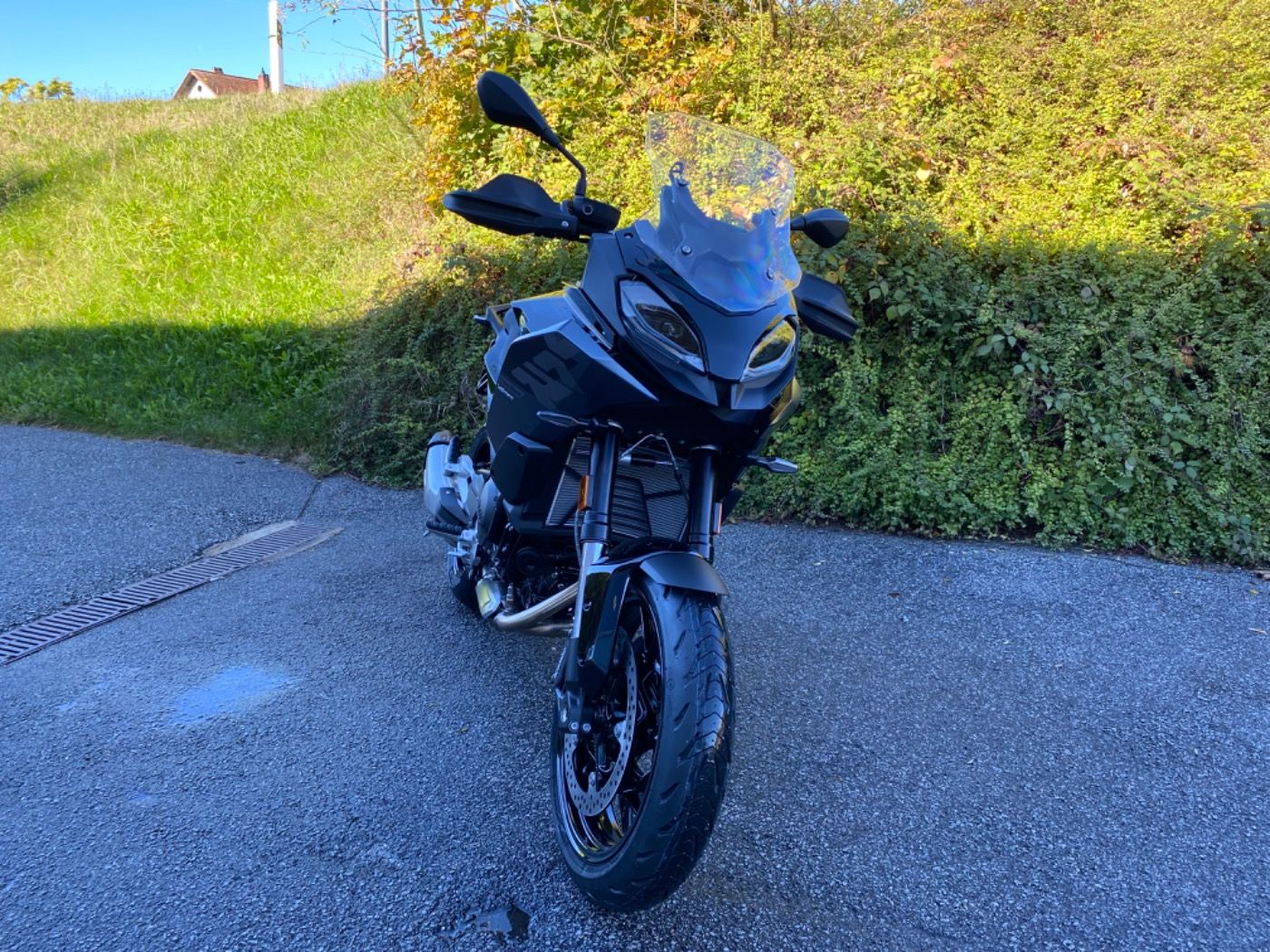 Fahrzeugabbildung BMW F 900 XR Triple Black 4 Pakete