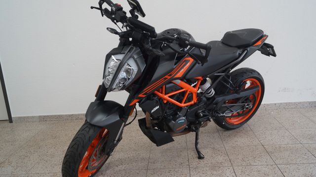 KTM Duke 125 IS