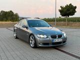 BMW E92 330i Coupe Schalter N52 - BMW 330 aus 2007: 330i
