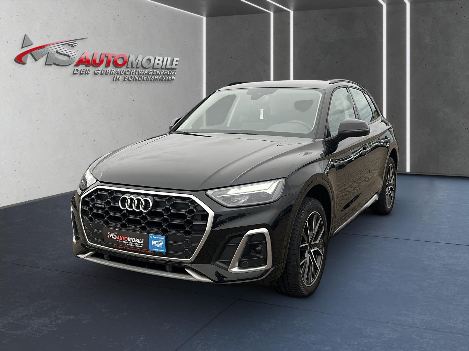 AUDI Q5 40 TDI quattro S line+1.HAND+LED+PDC+LEDER