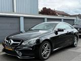 Mercedes-Benz E 200 Coupé AMG-Line R-Kam U-Frei MB-Scheckheft - Mercedes-Benz E 200 in Frankfurt (Main)