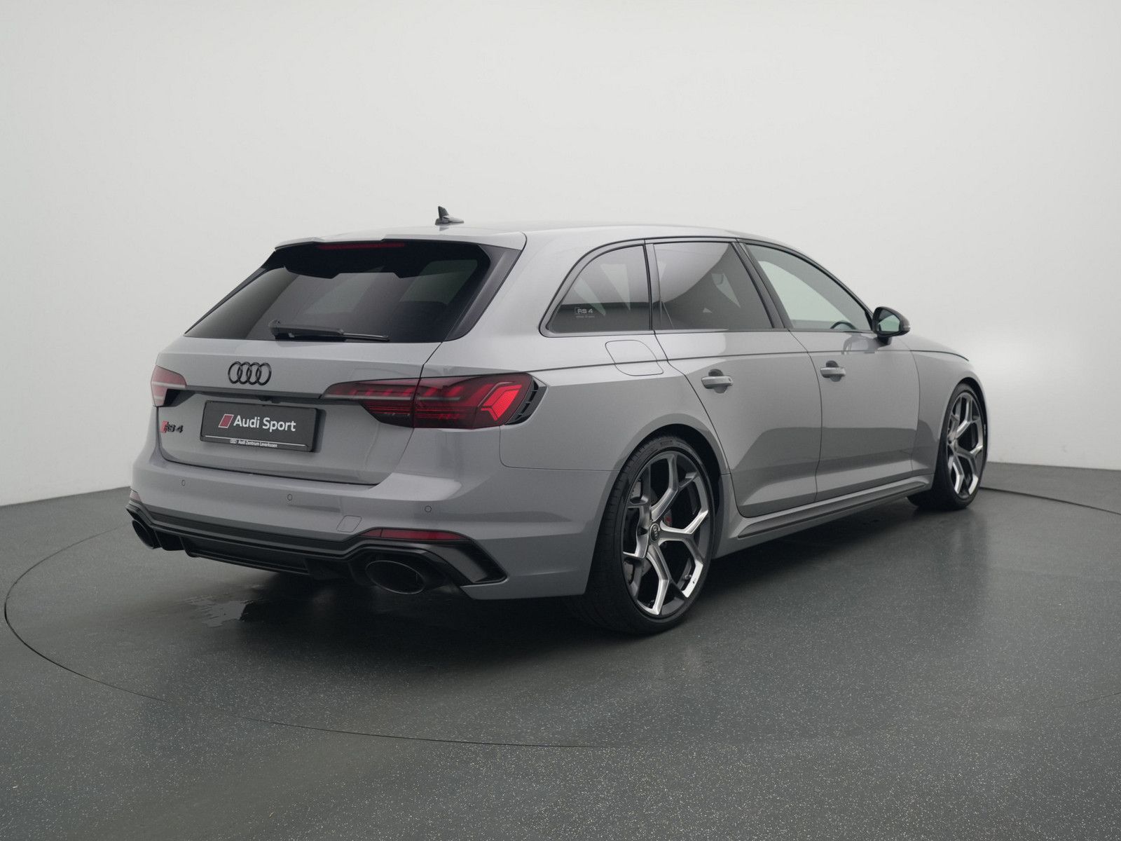 Audi RS4 - Bild 2