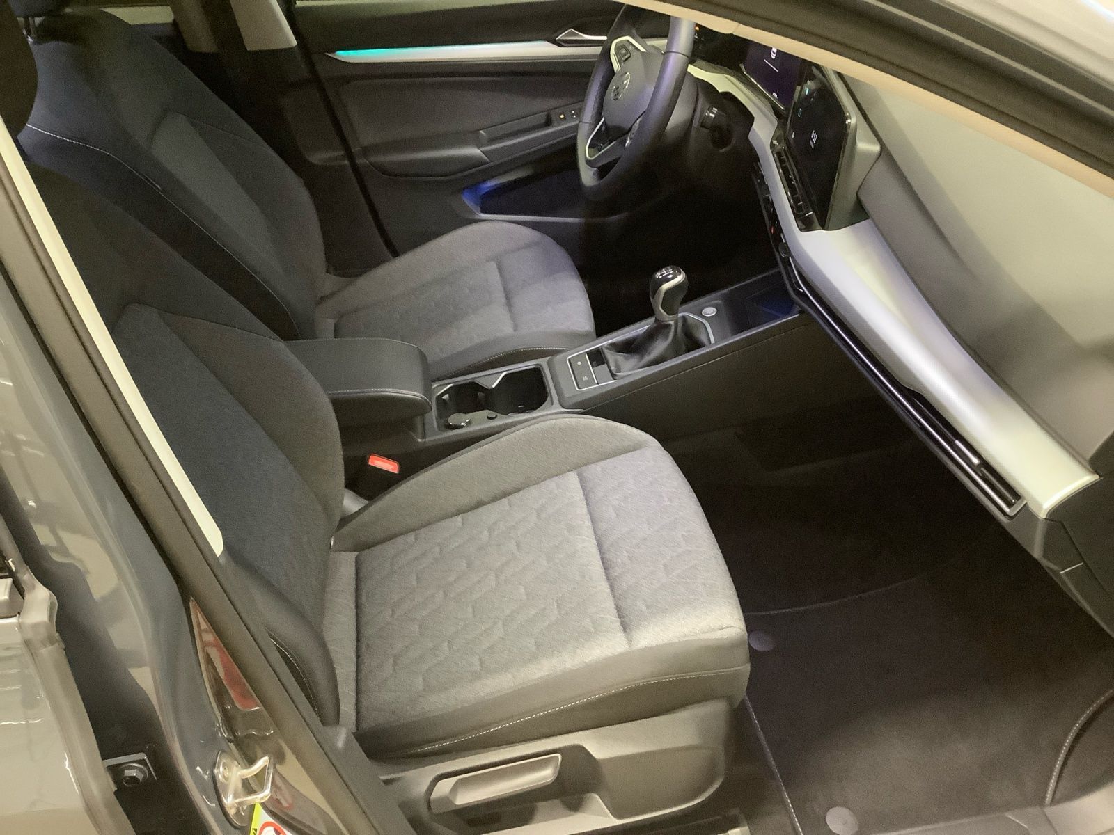 Golf Move 1,0 TSI 81 kW LED, Navi, ACC, SHZ