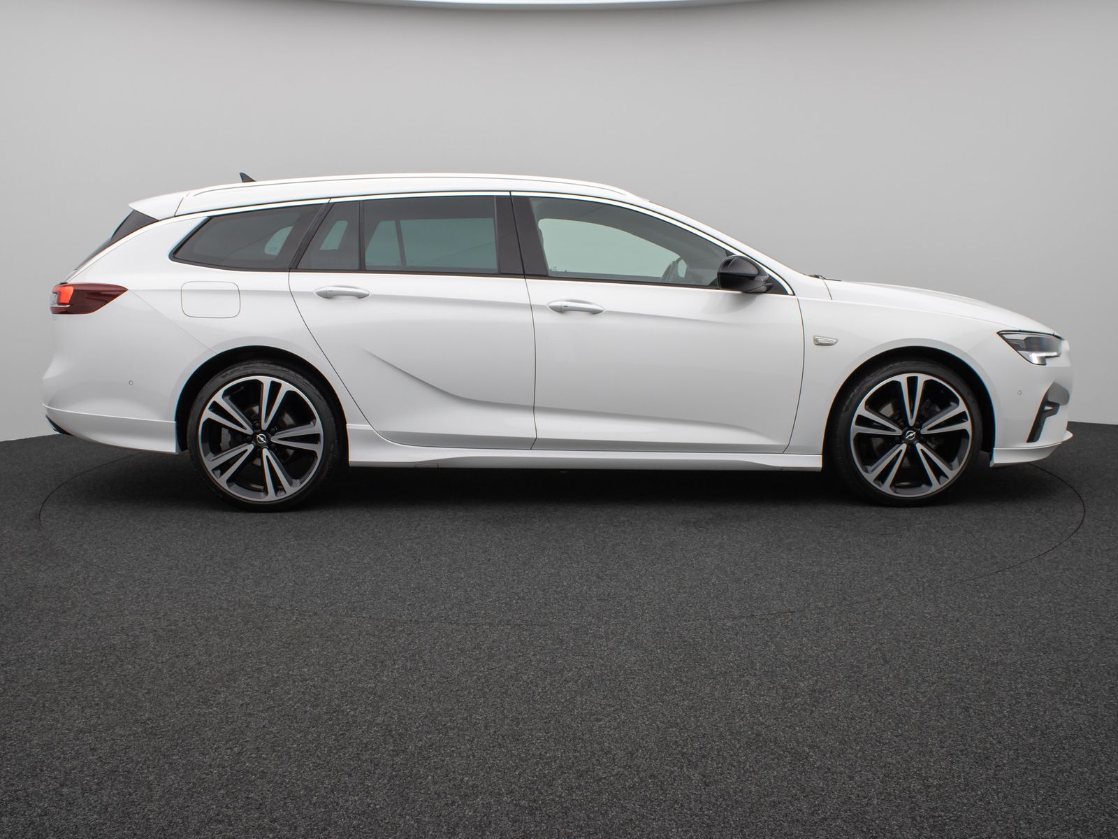 Fahrzeugabbildung Opel Insignia B Sports Tourer GS Line Plus 4x4 Kamera