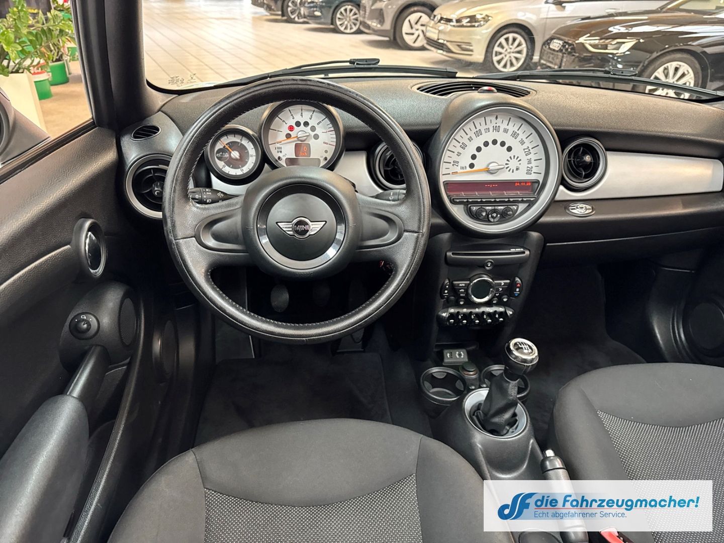 Fahrzeugabbildung MINI One Cabrio El. Verdeck Klimaautom Ambientebeleuc