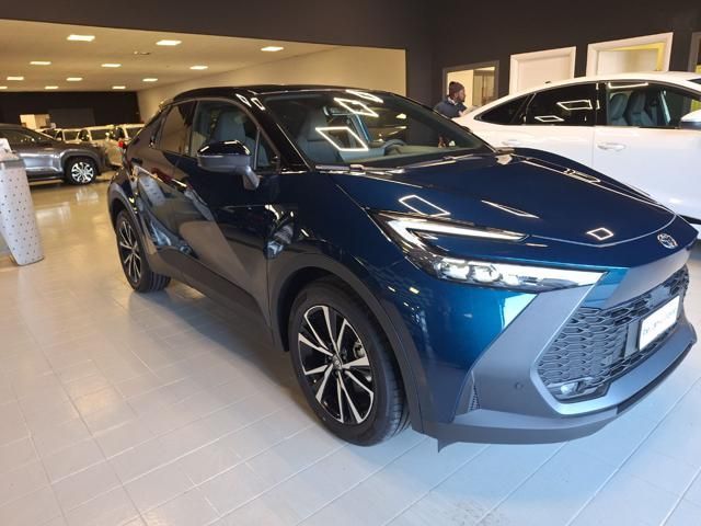 Altele TOYOTA C-HR 1.8 HV Trend Nuova!!