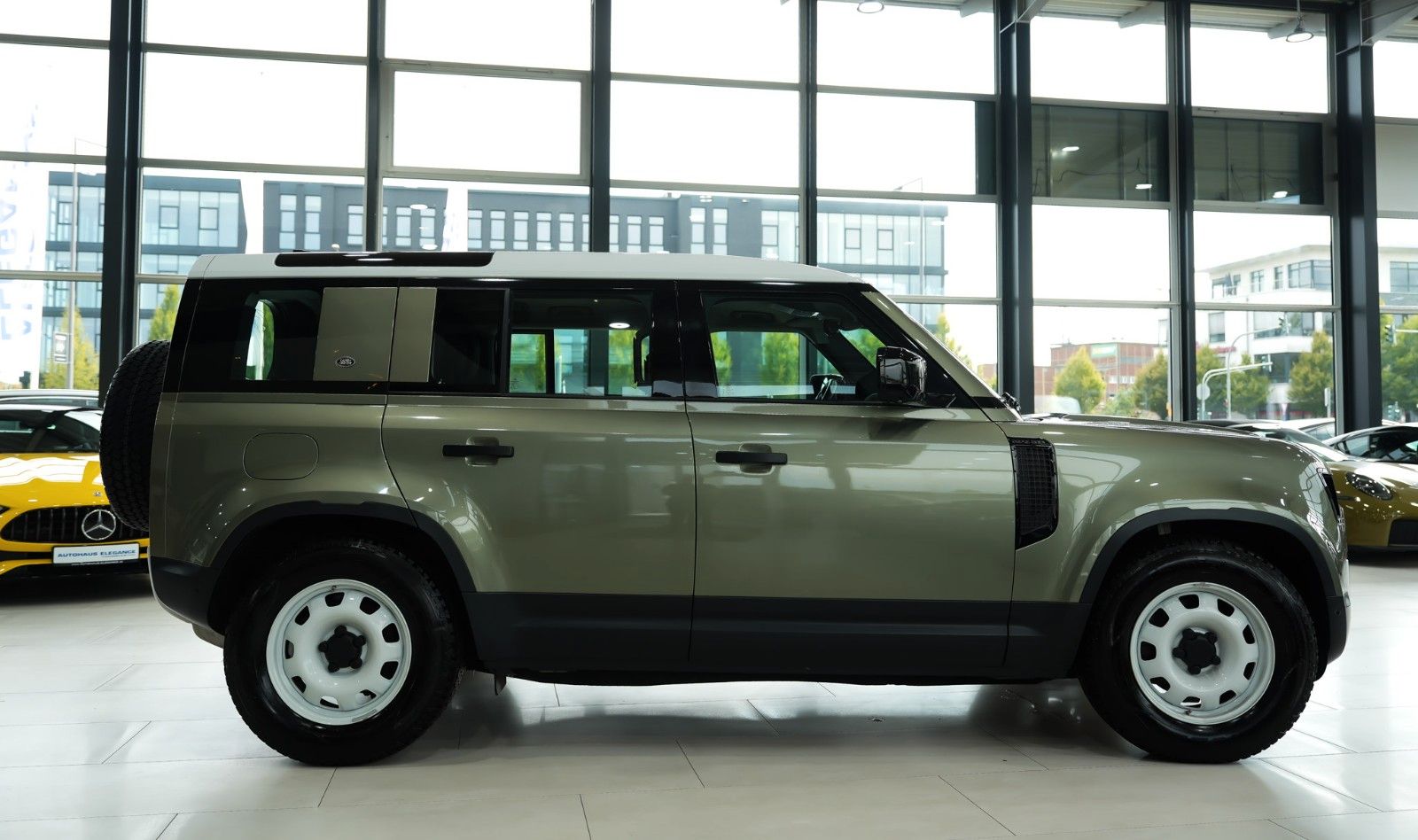 Land Rover Defender 110 SE*EXTERIEUR-PAK*LUFTFED.*LED*360°K foto 4