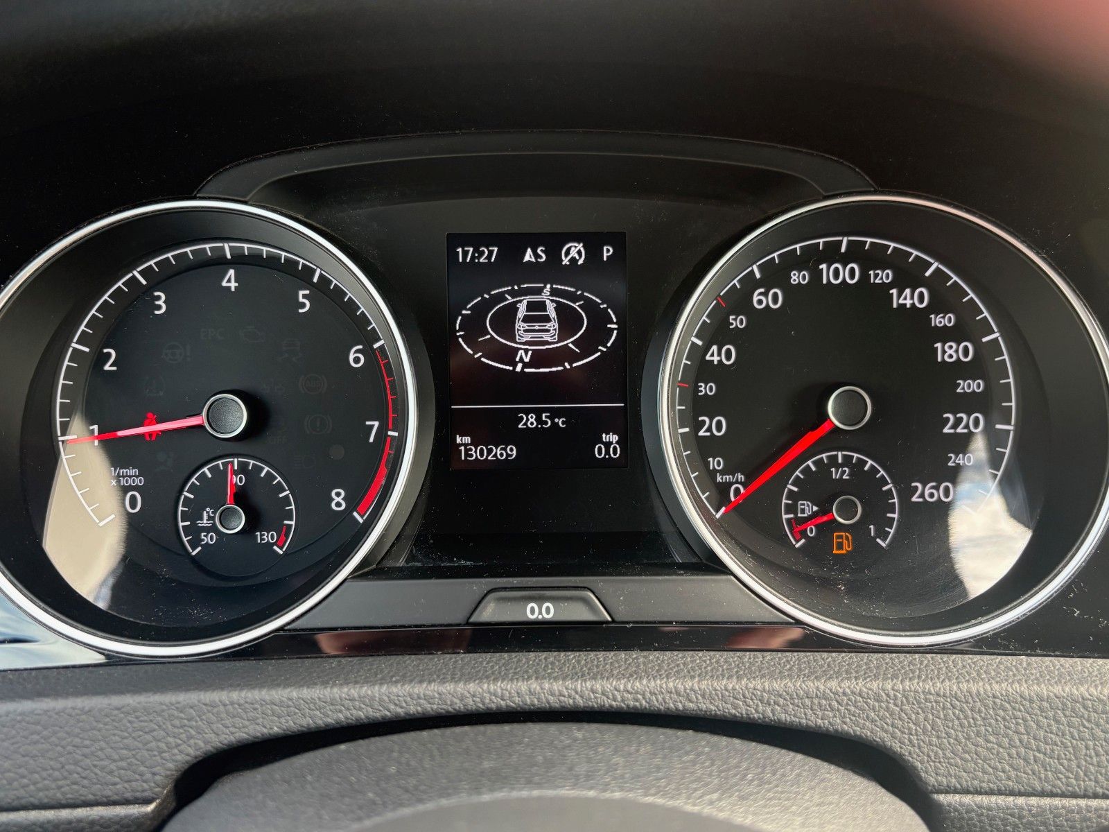 Fahrzeugabbildung Volkswagen Golf VII 1.5 TSI ACT DSG Sound Navi R-LINE ACC