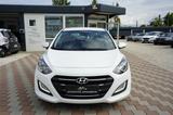 Hyundai i30 YES 1.6*Kamera*Navigation*Tempomat*SHZ*PDC* - Hyundai i30: Limousine