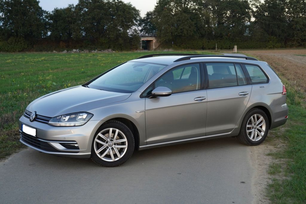Image of Volkswagen Golf