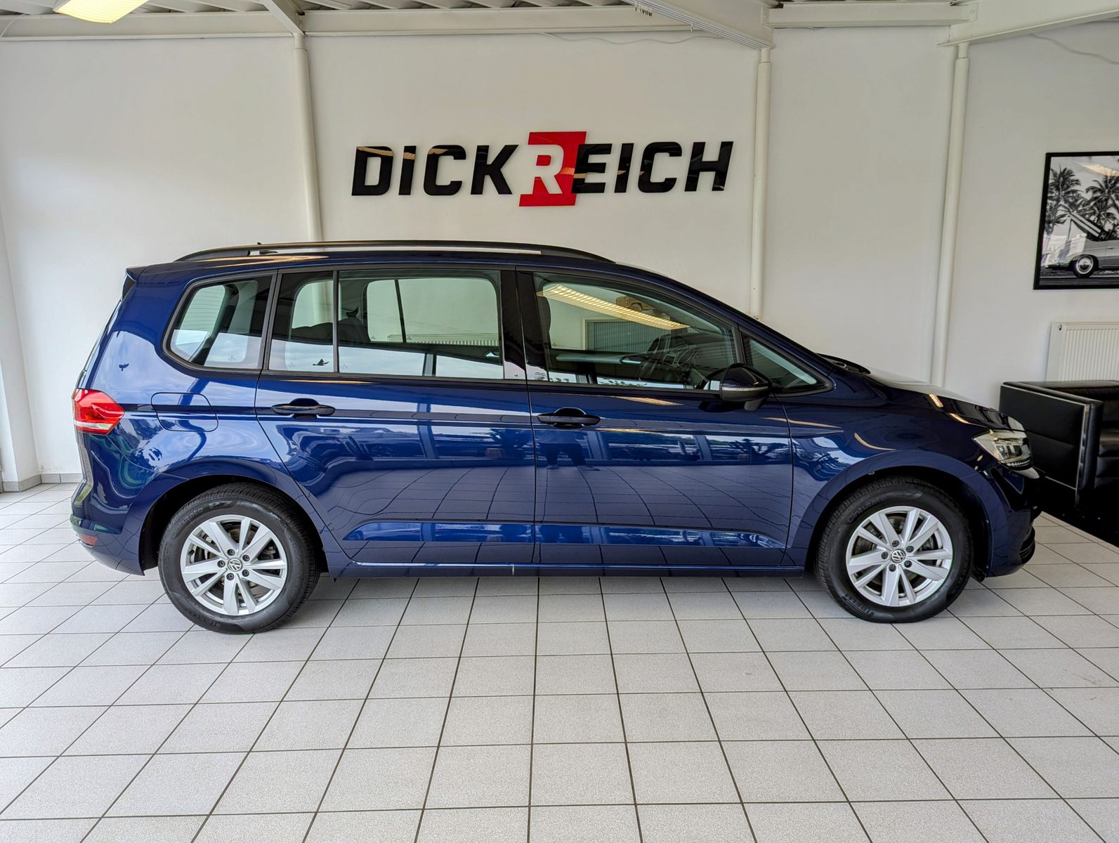 VW Touran 2.0 TDI DSG Comf. ACC LED Kamera - Image 8