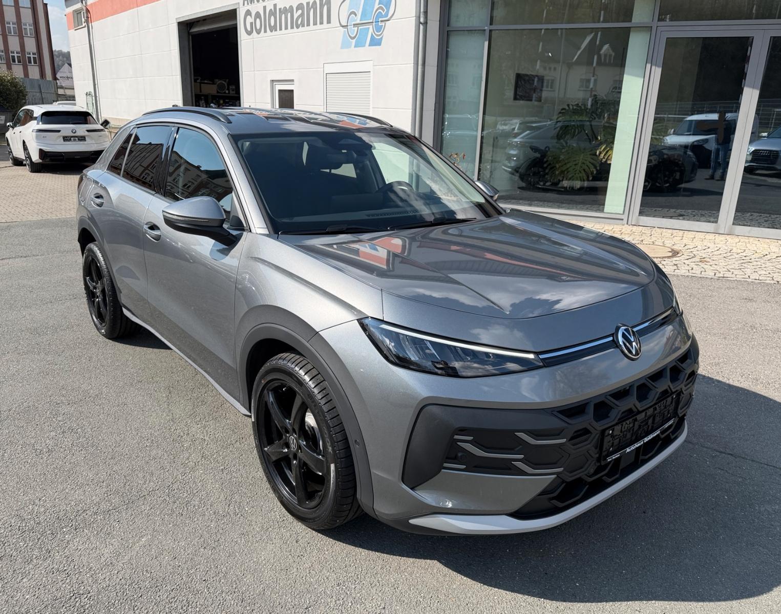 Volkswagen T-Roc 1.5 eTSI 150PS DSG Life AHK 5J.-Garantie