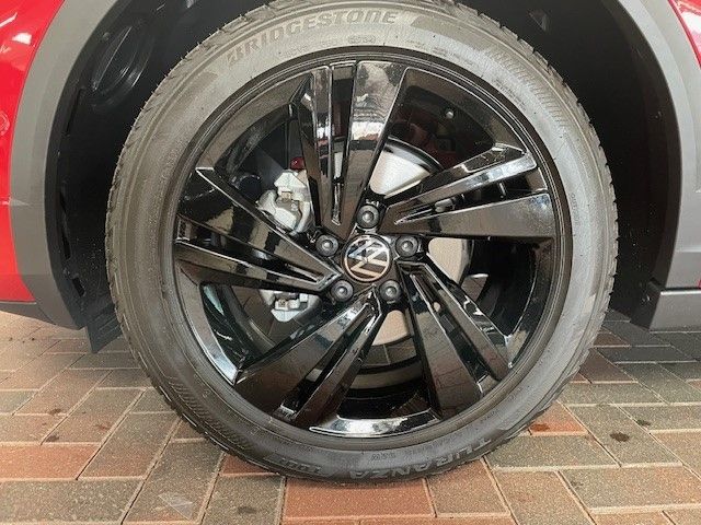 Fahrzeugabbildung Volkswagen T-Roc Cabriolet R-Line 1.5 TSI DSG Sportpaket Na