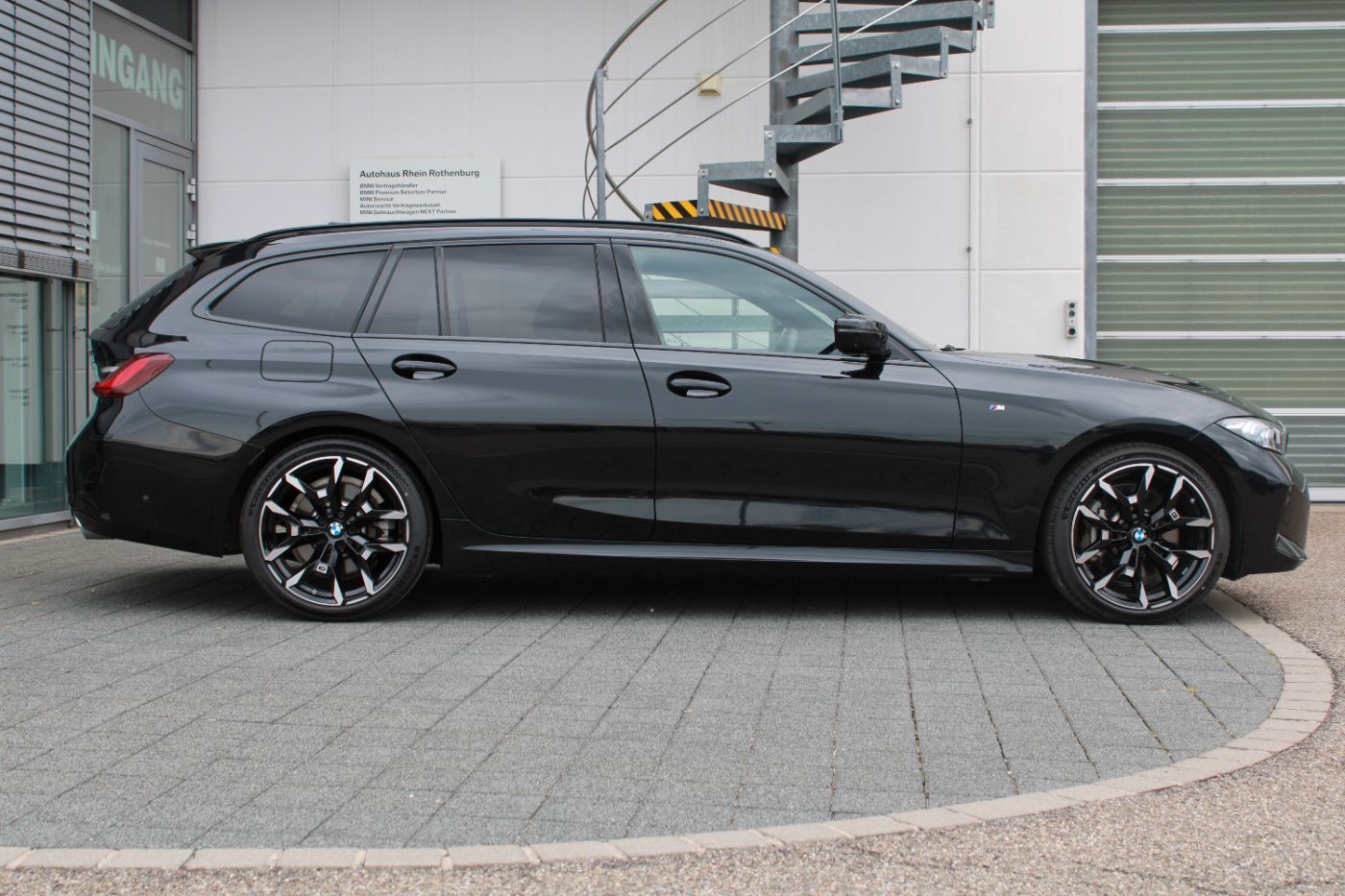 BMW 330d xDrive Touring M Sport Navi Inno ACC Cam foto 3