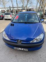 Peugeot 206 3 Türig1.4 Liter  AHK 1 Hand 157 TKM Tüv Neu - Peugeot 206 aus 2005: 1.4