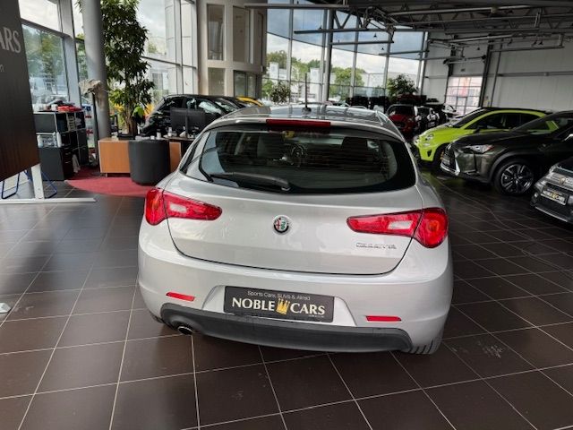 Fahrzeugabbildung Alfa Romeo Giulietta Basis KLIMA NAVI