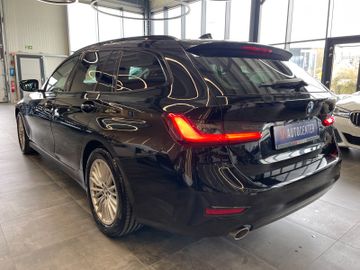BMW 318d  Touring  Sport Line  *1.HAND*LED*NAVI*PDC*